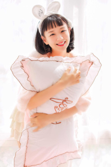 25岁的女字高中生动漫